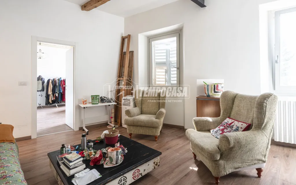 Elutuba - Rustic Apartment with Frescoed Ceilings in Macerata