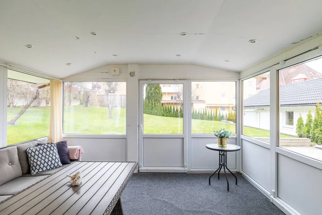 Terrass - Two-Home Estate with Generous Outdoor Space in Jönköping