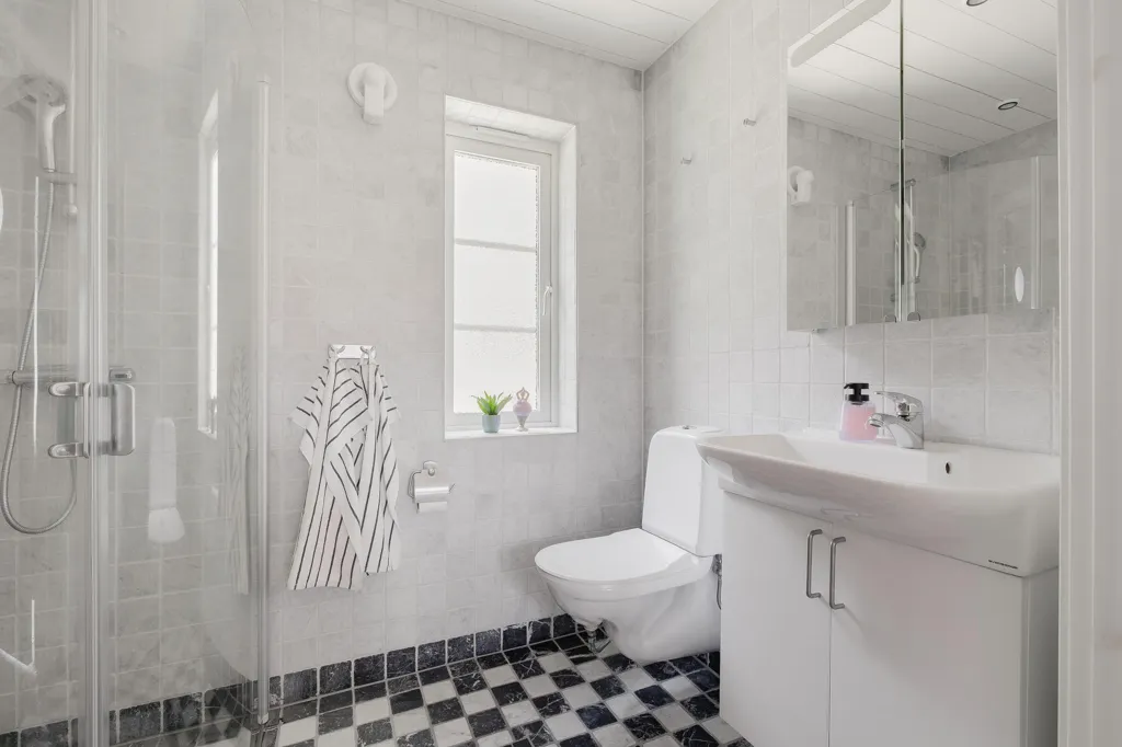 Salles de bain - Modern House with Seafront in Tjust Archipelago