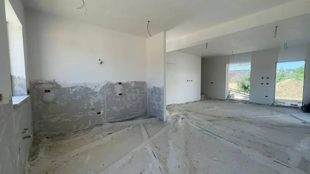 Pièces - Modern Semi-Detached Villa with Terrace in Torrice