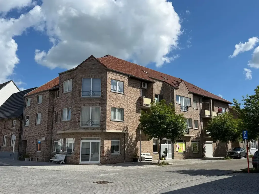 Välivaade - Duplex Apartment with 4 Bedrooms in Brustem Centre