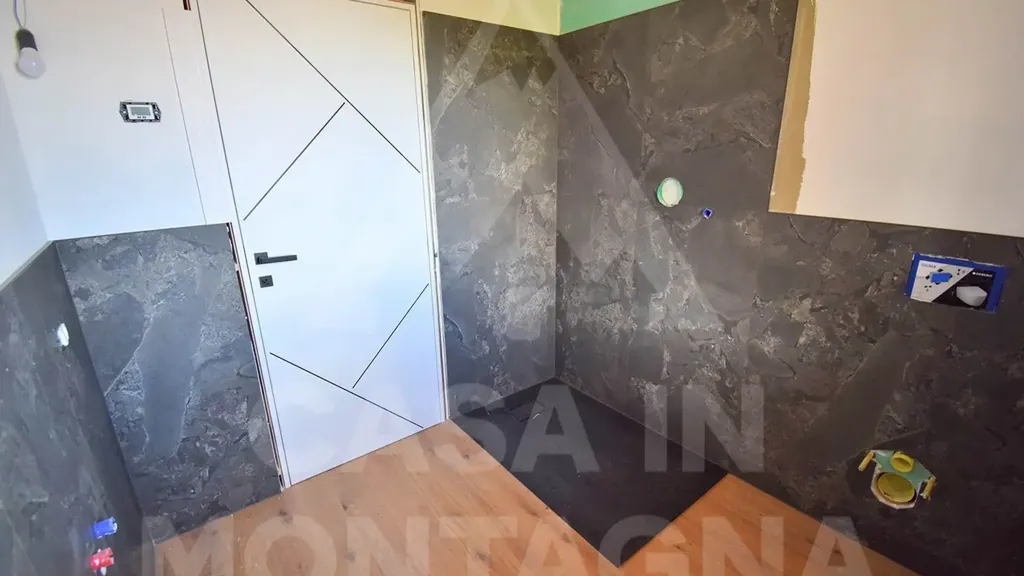 Salles de bain - Rearranged Apartment with Balcony in Varena