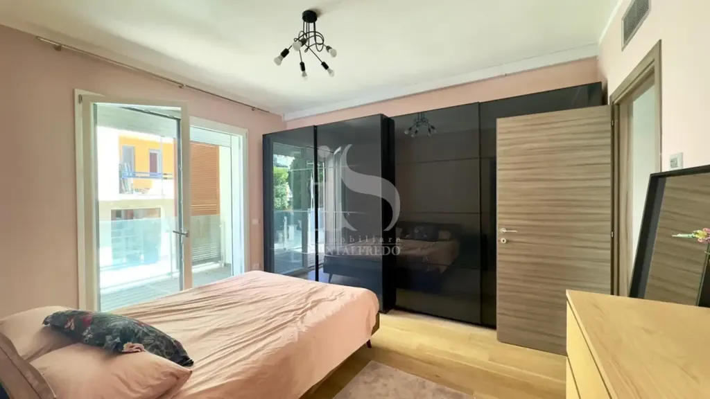 Chambres - Modern Trilocale with Terrace in Milan