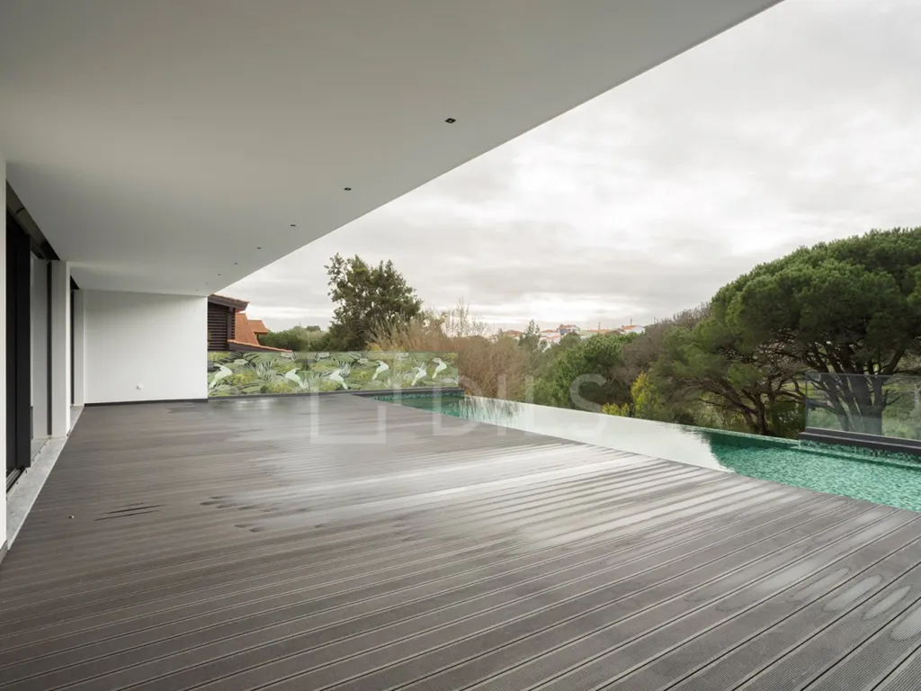 Bassein - T5+3 House with Pool in Cascais