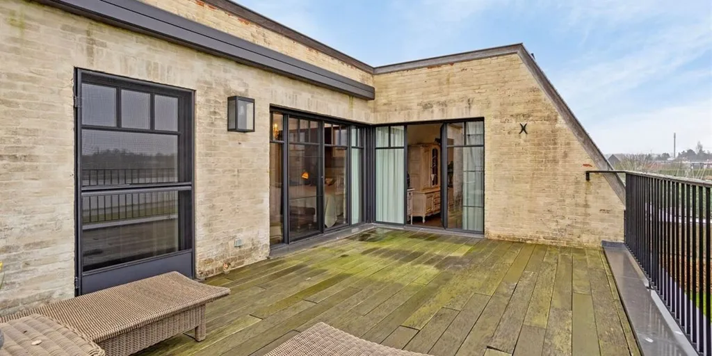 Terrasse - Duplex avec Vue sur le Canal à Zandhoven