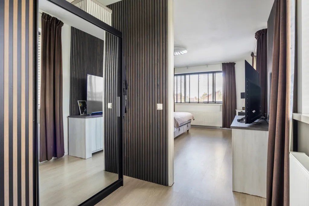 Magamistoad - Detached House with Business Hall in Breda
