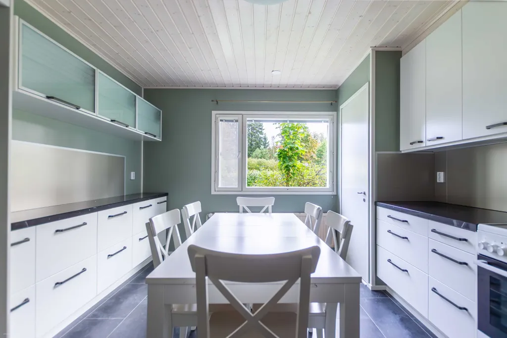 Söögituba - Detached House with Sauna in Juupajoki