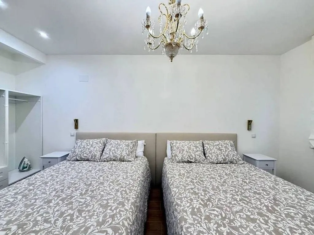 Magamistoad - Modernised Flat with Balcony in Plaza de los Mostenses