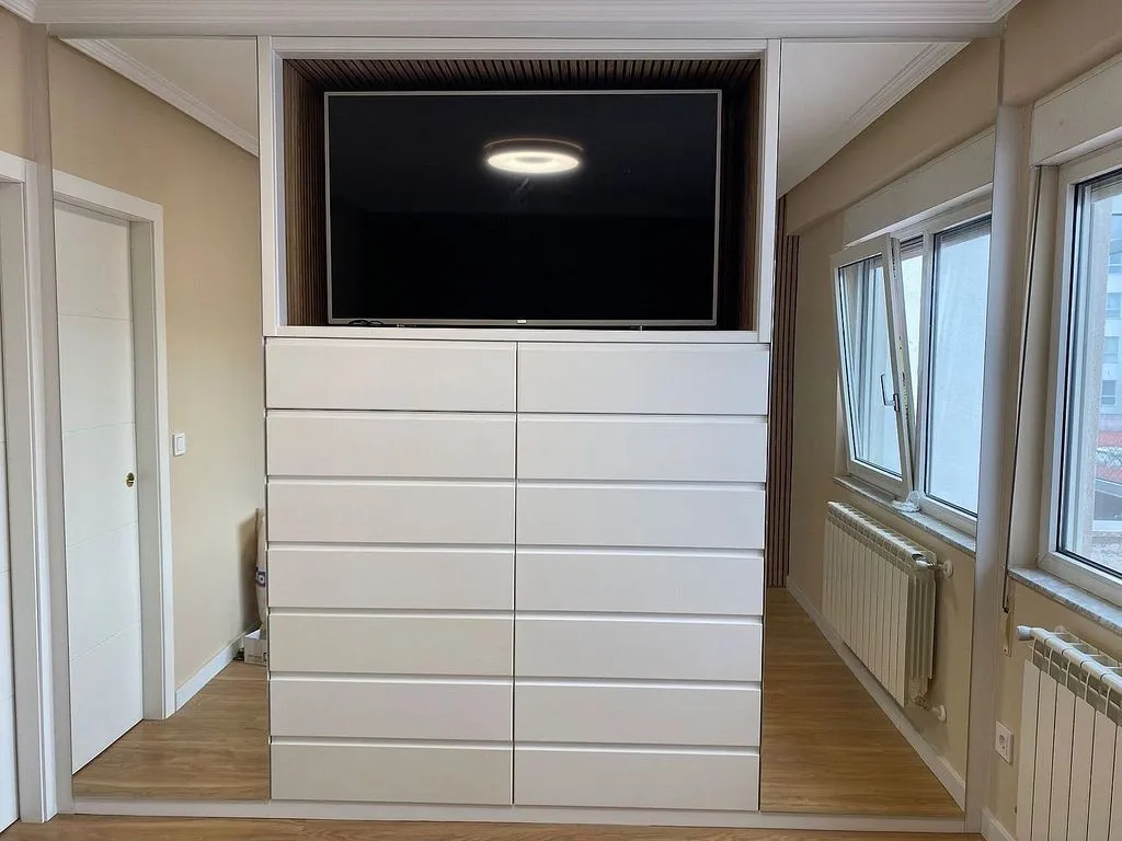 Pièces - 3-Bed Apartment with Garage in San Roque
