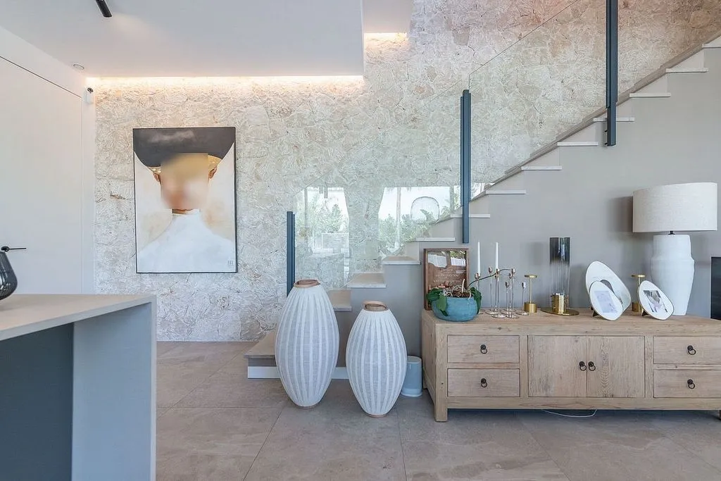 Esik - Modern Villa with Pool in Sa Torre