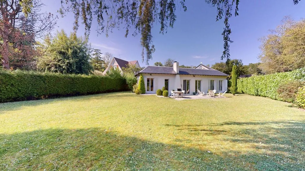 Jardin - Maison de Luxe avec Jardin Privé à Saint-Nom-la-Bretêche