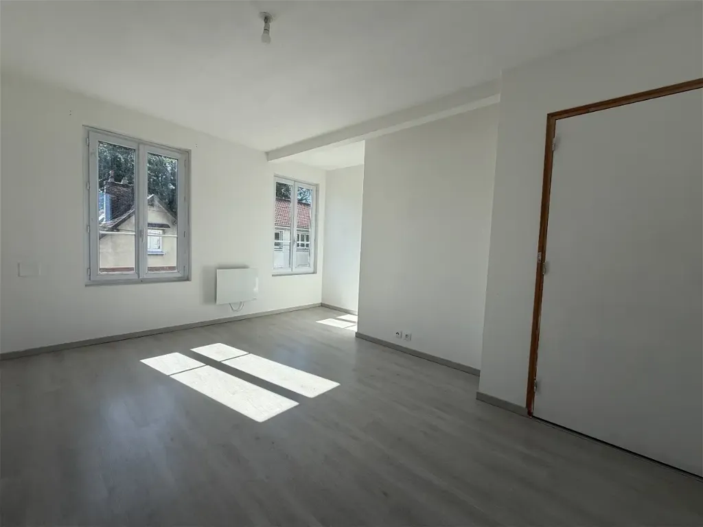 Pièces - Appartement Lumineux 2 Pièces à Bouttencourt