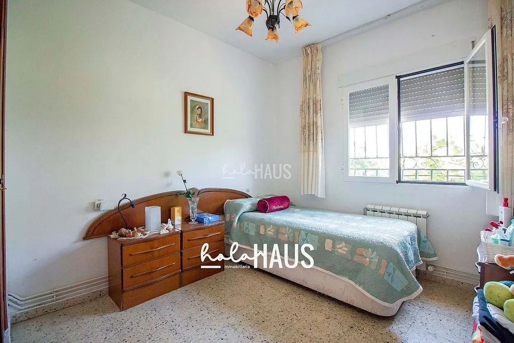 Bedrooms - Chalet with Pool and Terrace in Calalberche