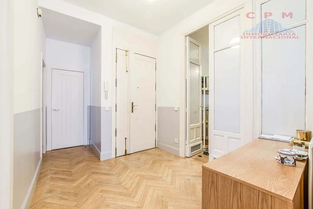 Entrée - Reformed Apartment with Balcony in Chueca