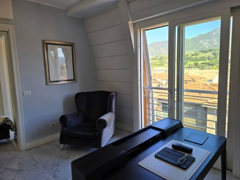 Kabinet - Luxury Penthouse with Panoramic View in Terni