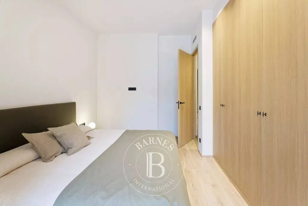 Chambres - Refurbished Flat in Modernist Building, Barcelona