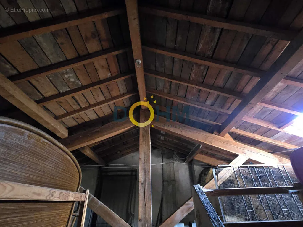 Pièces - Immeuble avec 3 Appartements en Centre Bourg à La Chaise-Dieu