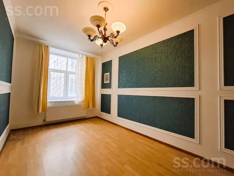 Séjour - Spacious 3-Bedroom Apartment in Quiet Centre, Riga