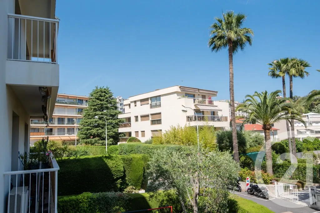 Balcon - Appartement d'Angle avec Terrasse à Nice Cimiez