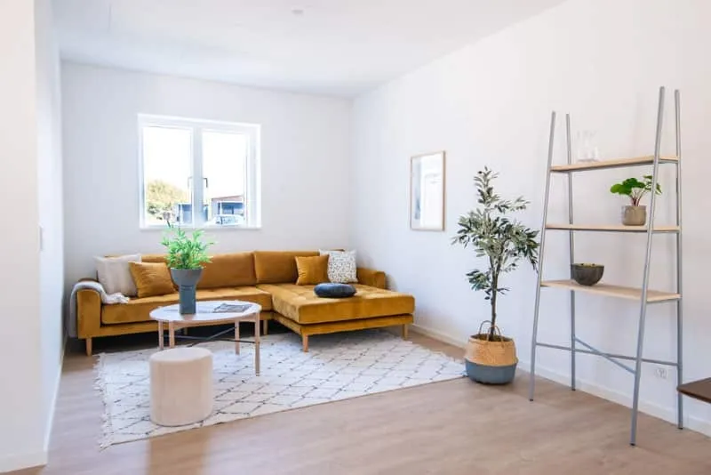 Elutuba - 4-Bed Apartment with Garden in Agedrup