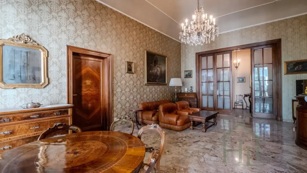 Salle à manger - Historic Attico with Panoramic Terrace in Forlì
