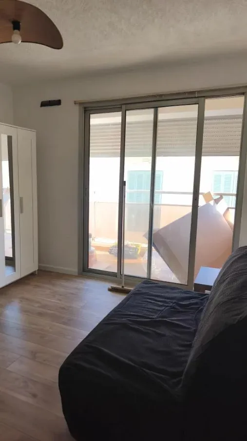 Chambres - Studio Rénové avec Terrasse au Centre de Sanary-sur-Mer