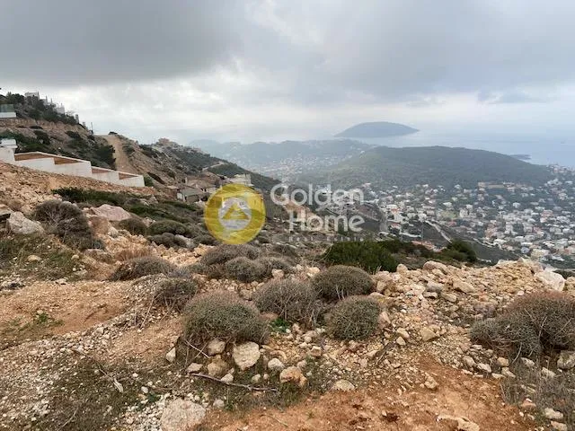 Jardin - Plot with Panoramic Sea View in Sarandá