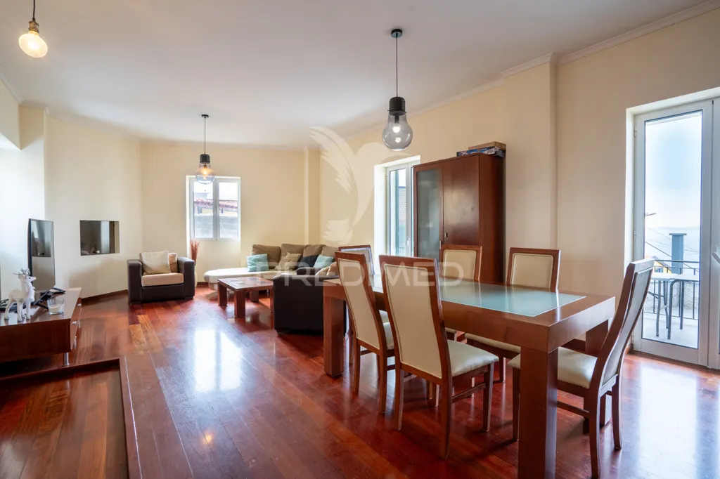 Söögituba - Potential Hostel with Funchal Views in Santo António