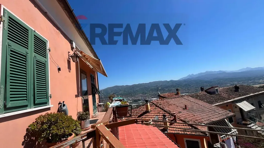 Terrasse - Panoramic Apartment with Garden in Vezzano Ligure