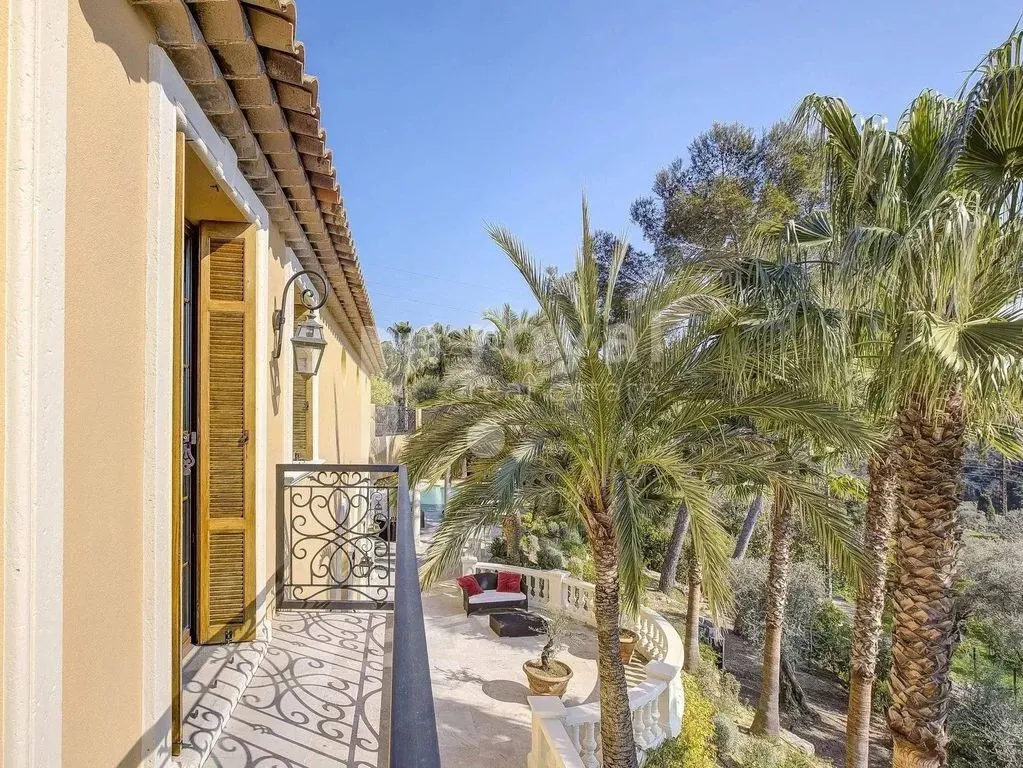 Balcon - Villa Luxueuse avec Piscine à Mougins