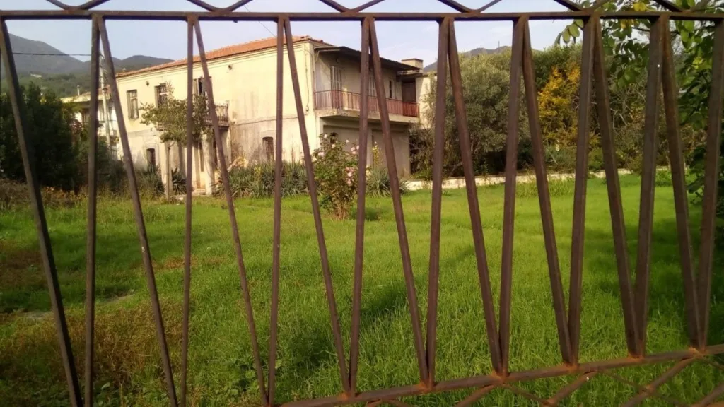 Extérieur - Detached House with Parking in Serres