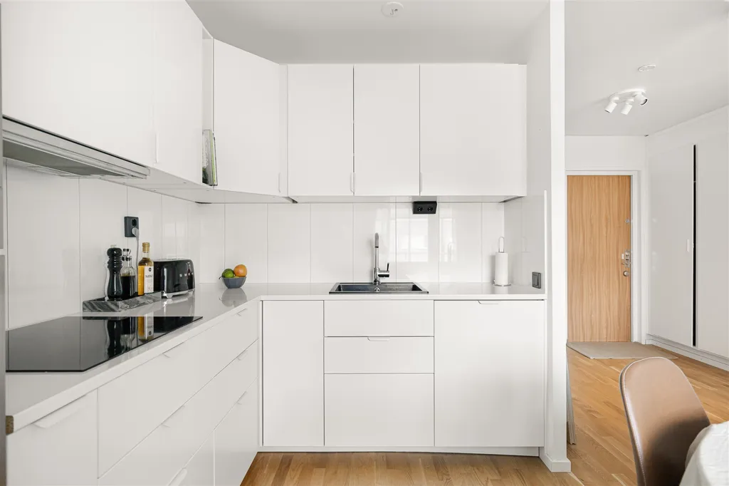 Köök - Modern Apartment with Skyline Balcony in Nyby