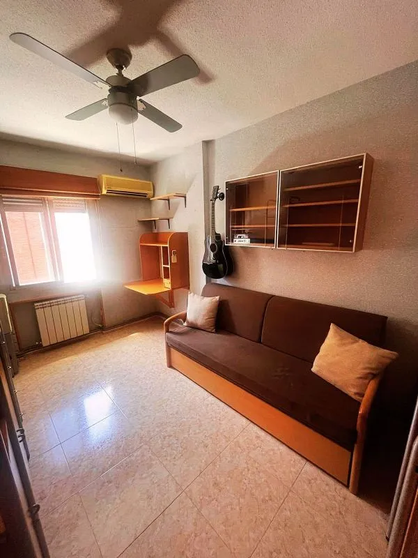 Living Room - 3-Bedroom Flat with Terrace in Reyes