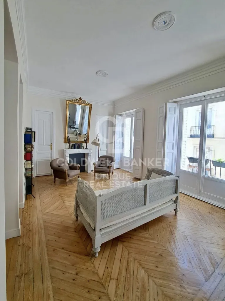 Séjour - Renovated Flat with Balconies in Madrid