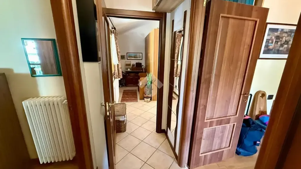 Esik - Apartment with Balcony in A Quart