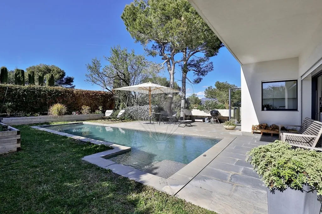 Bassein - Architectural Villa with Pool in Nice