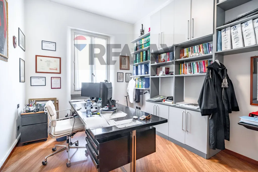 Kabinet - Liberty Style Apartment with Historic Elevator in Milan