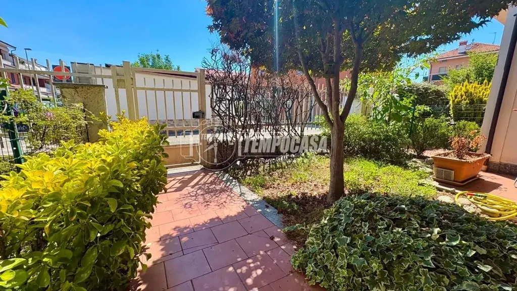 Giardino - Terraced Villa with Private Garden in Cirié