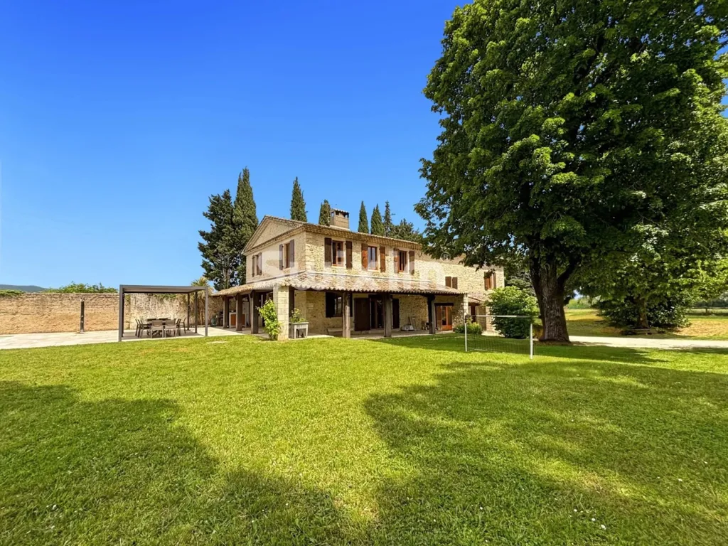 Välivaade - Characterful Mas with Paddock and Pool in Sauzet