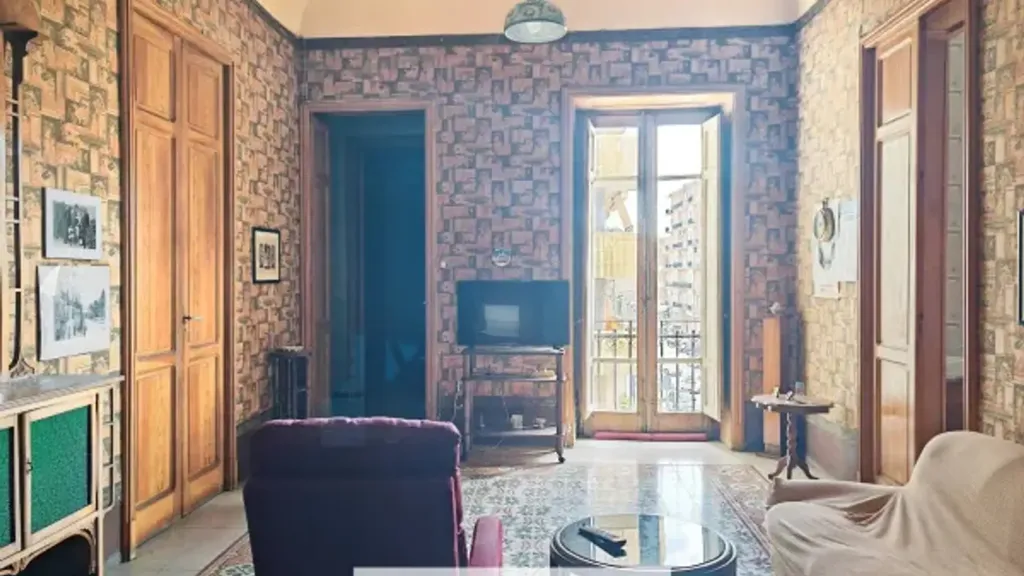 Elutuba - Spacious Apartment with Balcony in Canicattì