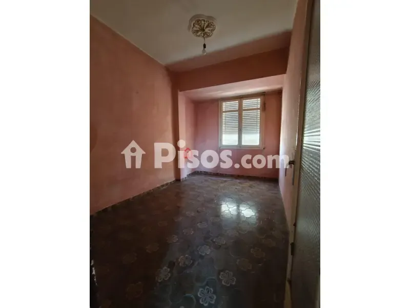 Rooms - Apartment with Renovation Potential in Onda