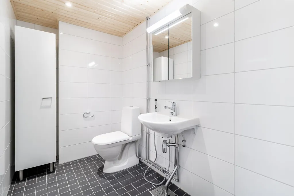 Salles de bain - Appartement 3 pièces à Tuusula