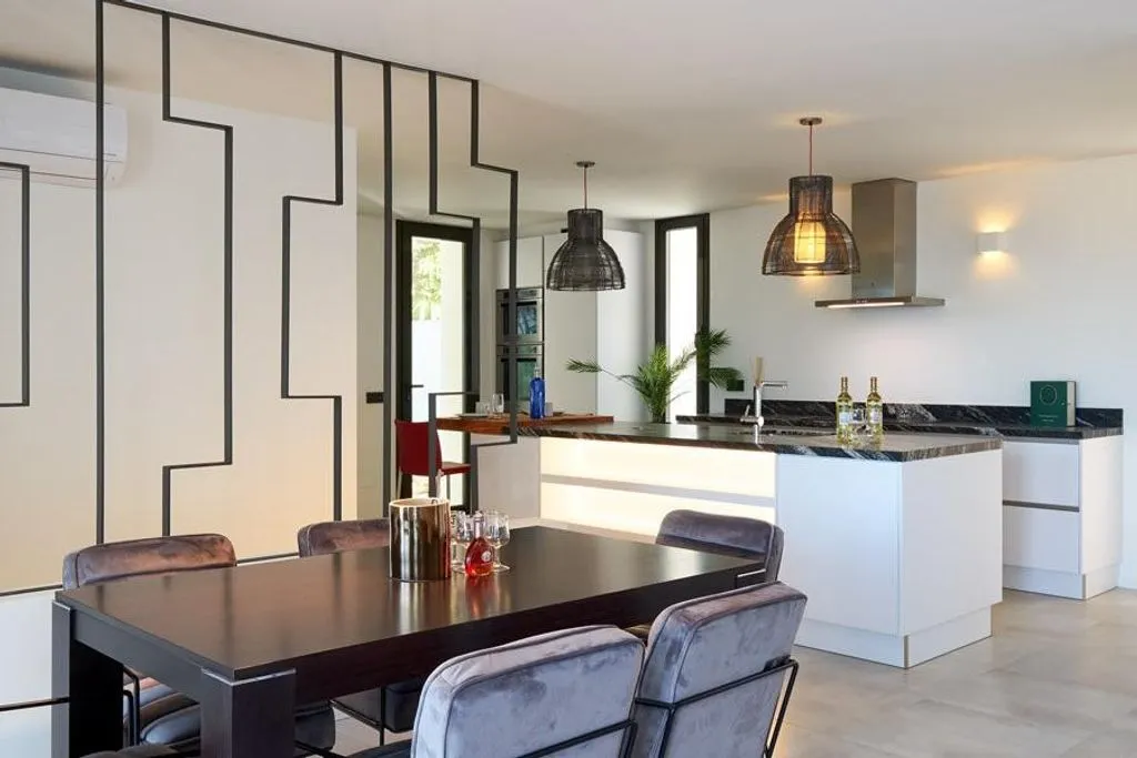 Cuisine - Luxury Villa with Pool in Nueva Andalucía