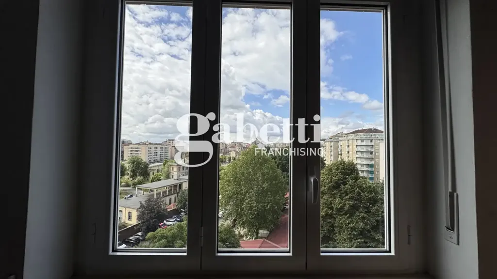 Toad - Central Triplex with Balcony in Turin