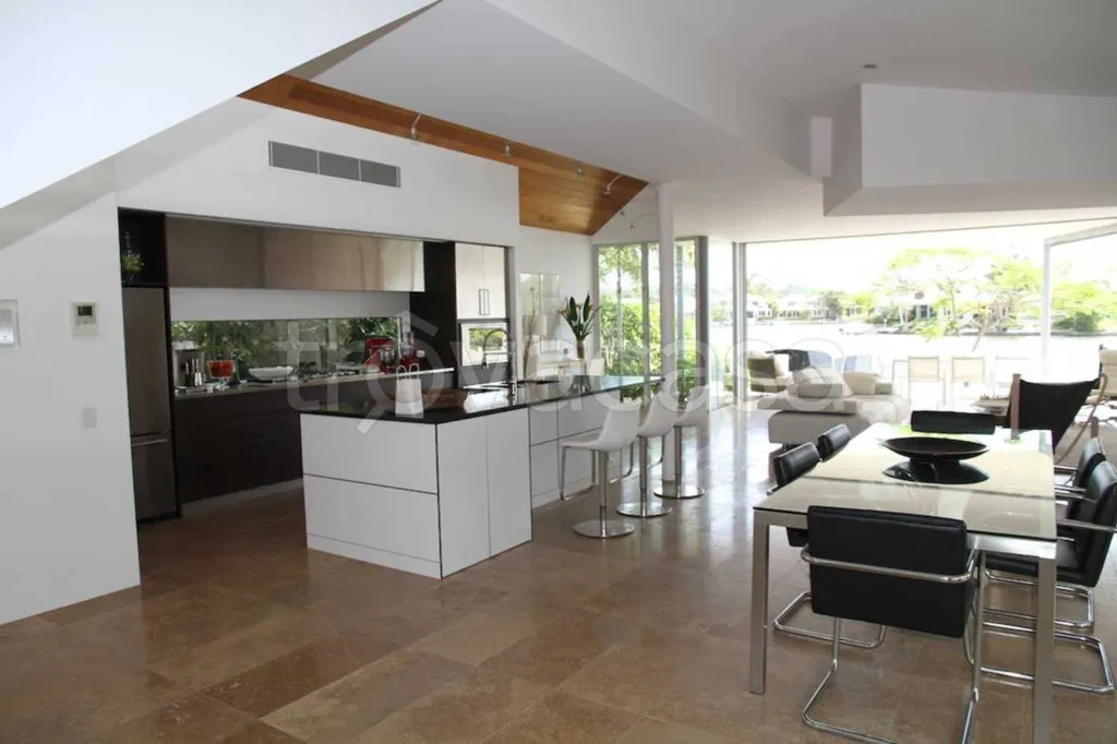 Dining Room - Auctioned Apartment with Garden in Sant'Ippolito