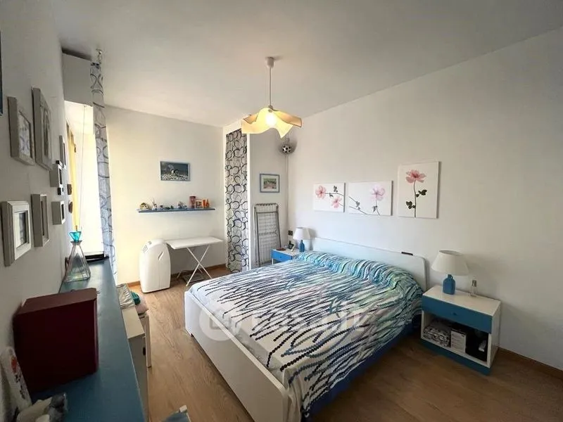 Magamistoad - Trilocale with Seafront Access in Marina di Massa