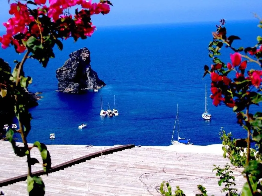 Terrass - Exclusive Cottage with Sea View in Pantelleria