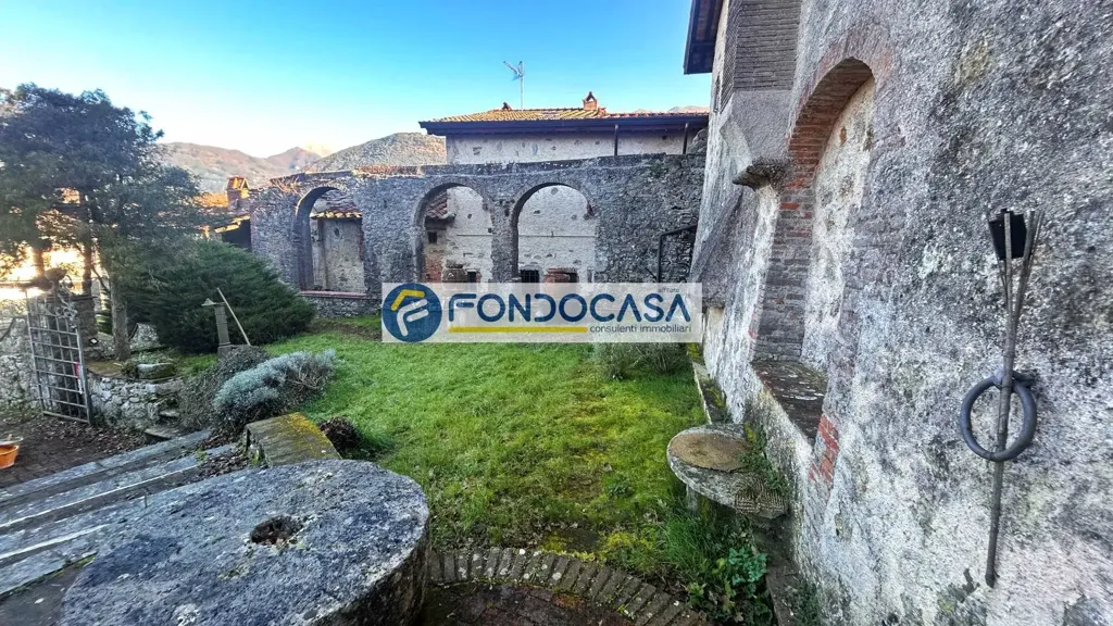 Aed - Historic Mill with Garden in Camaiore