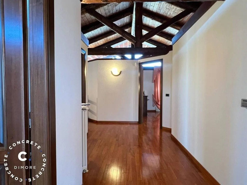 Esik - Luxury Bifamiliar Villa with Private Garden in Chieri
