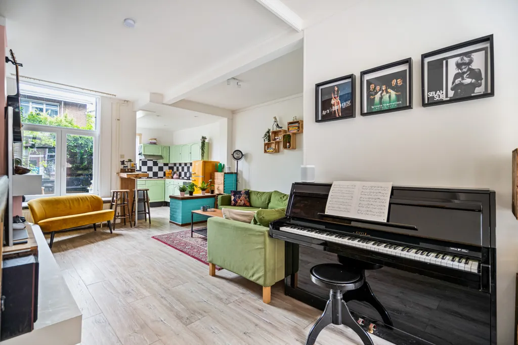 Living Room - Characterful Detached House with Garden in Leiden